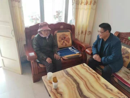 平?jīng)鲢垂鹃_展“踐行初心使命，助推脫貧攻堅(jiān)”主題黨日活動(dòng)(圖5)