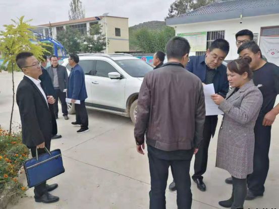 平?jīng)鲢垂鹃_展“踐行初心使命，助推脫貧攻堅(jiān)”主題黨日活動(dòng)(圖3)