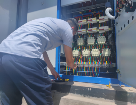 市產(chǎn)投集團宜浩園林公司對園區(qū)路燈配電設施開展專項巡檢工作(圖2)