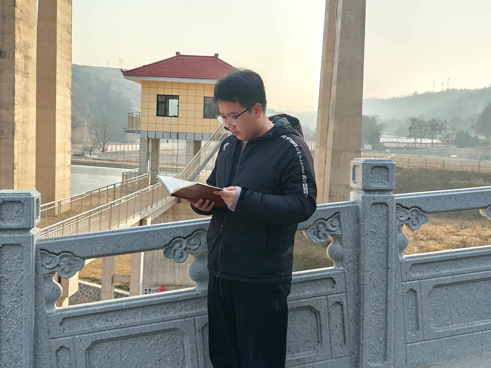 學(xué)習(xí)先進(jìn) 致敬榜樣——5人獲評(píng)集團(tuán)公司2024年度“產(chǎn)投榜樣”(圖2)